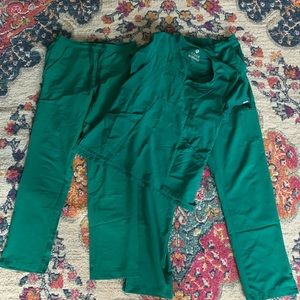 green adar scrub set